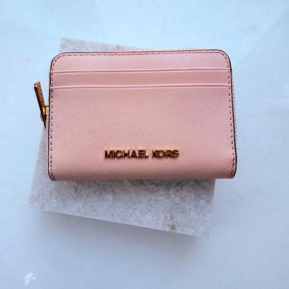 Michael Kors Jet Set Travel Medium Saffiano Leather Wallet Powder Blush - NWT - Picture 1 of 6